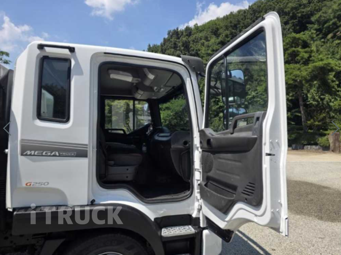 현대 메가트럭 250 단바리 카고 5톤 수동