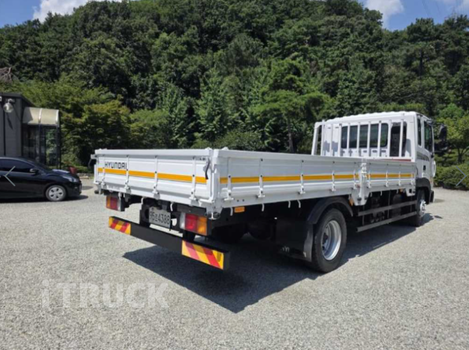 현대 메가트럭 250 단바리 카고 5톤 수동