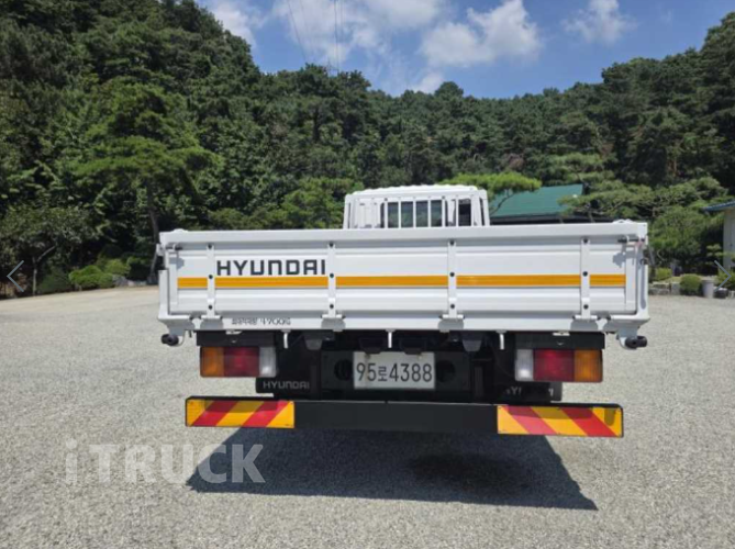 현대 메가트럭 250 단바리 카고 5톤 수동