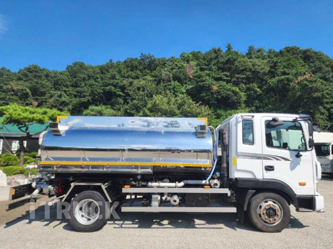 현대 살수차 올뉴마이티 스텐탱크 8,200L 수동