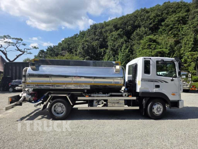 현대 살수차 메가트럭 스텐탱크 7,000L 수동