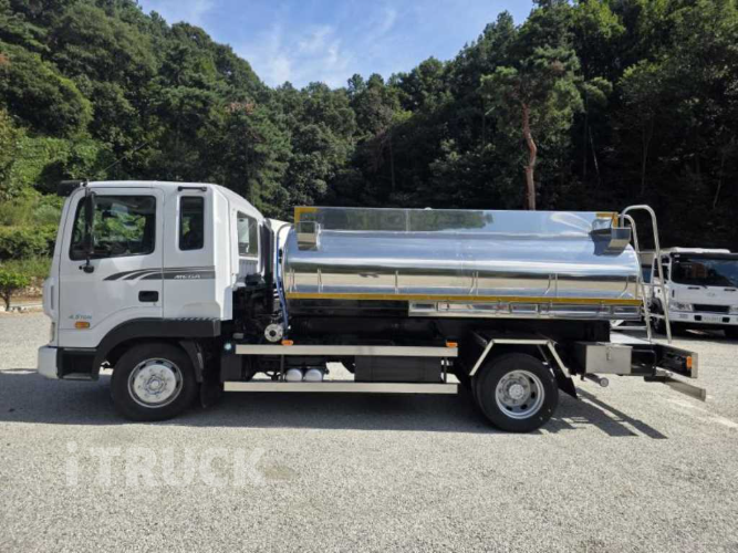 현대 살수차 메가트럭 스텐탱크 7,000L 수동