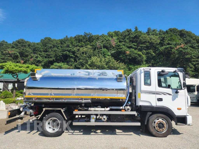 현대 살수차 메가트럭 스텐탱크 8,200L 수동