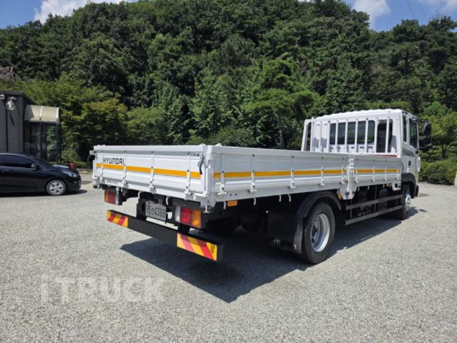 현대 메가트럭 250 단바리 카고 5톤 수동