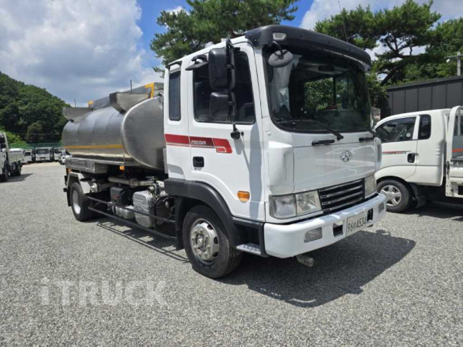 현대 살수차 메가트럭 스텐탱크 7,500L 수동