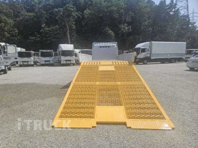 현대 메가트럭 250 단바리 카고 5톤 수동