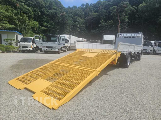 현대 메가트럭 250 단바리 카고 5톤 수동