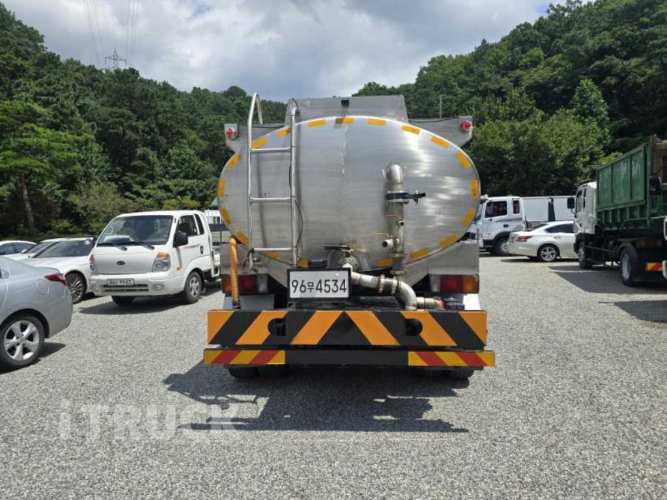 현대 살수차 메가트럭 스텐탱크 7,500L 수동
