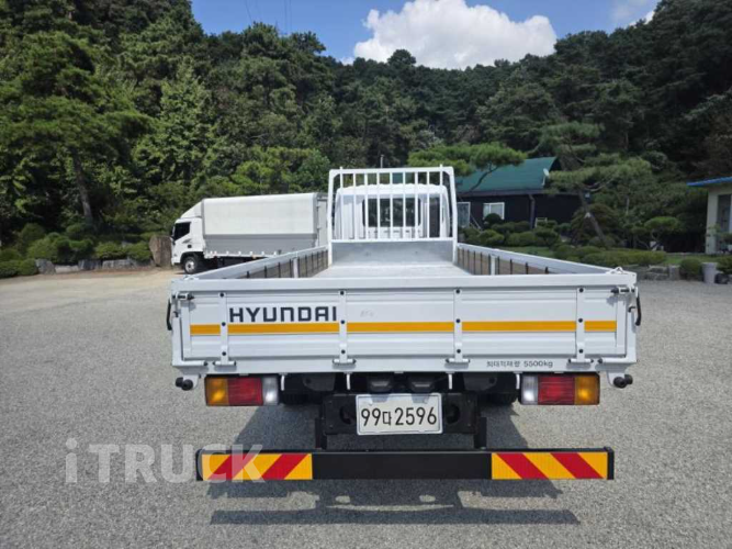 현대 메가트럭 280 단바리 카고 5톤 수동