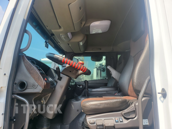 현대 메가트럭 와이드캡 후축 상승윙바디 8.5톤 수동 10