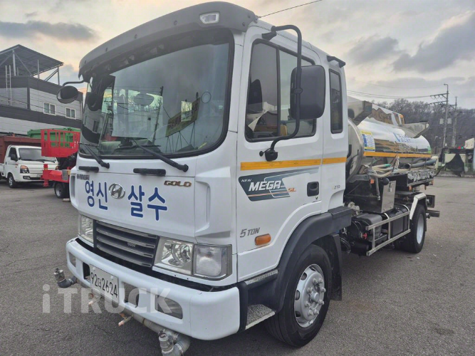 현대 살수차 메가트럭 스텐탱크 7,200L 수동
