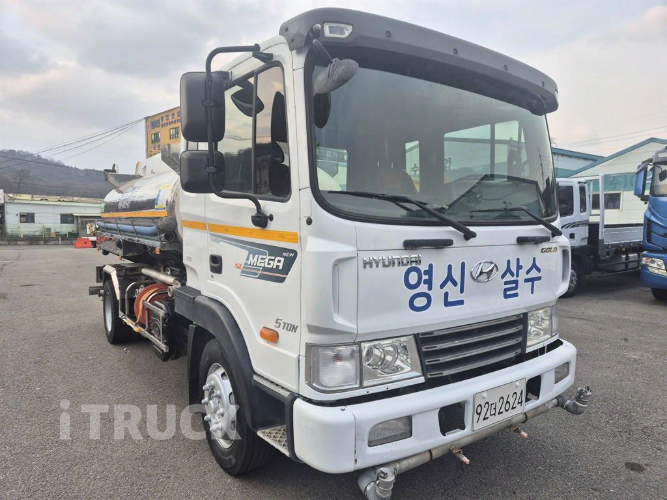 현대 살수차 메가트럭 스텐탱크 7,200L 수동