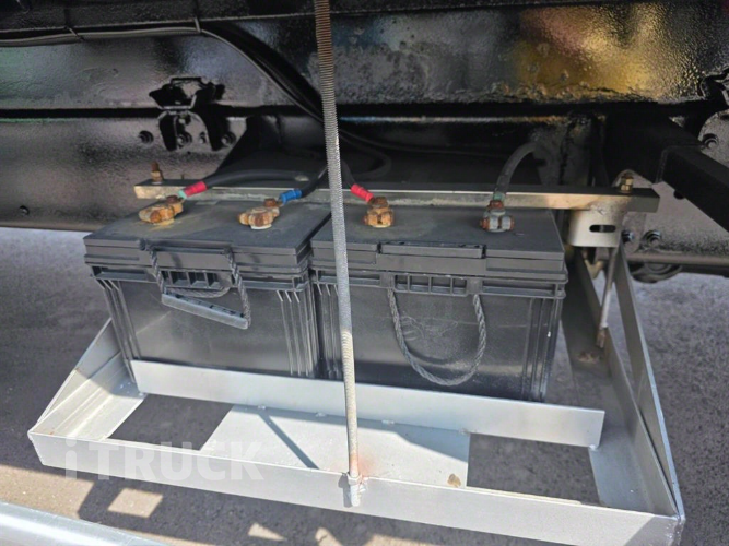 볼보 FE 350 후축 윙바디 9.5톤 오토