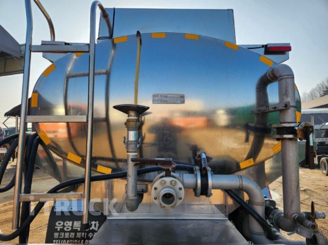 현대 살수차 뉴파워트럭 스텐탱크 8,000L 수동