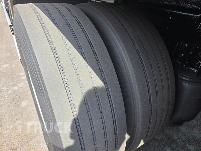 볼보 FE 350 후축 윙바디 9.5톤 오토 17