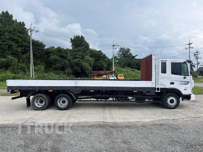 현대 메가트럭 250 후축 카고 4.5톤 수동 5