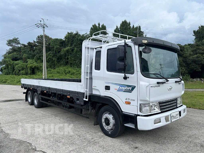 현대 메가트럭 250 후축 카고 4.5톤 수동 2