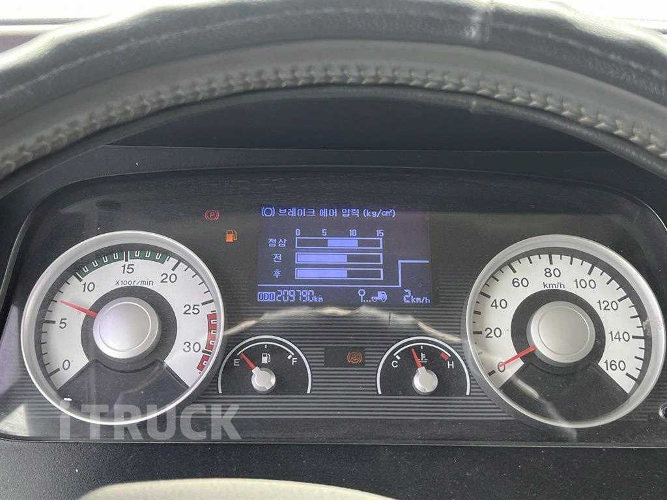 현대 메가트럭 250 후축 카고 4.5톤 수동 9