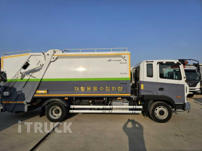 현대 압축진개 메가트럭 5톤 밀판식 배출