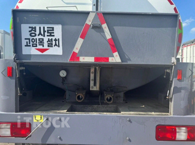현대 버큠로리 엑시언트 철탱크 23,600L 수동