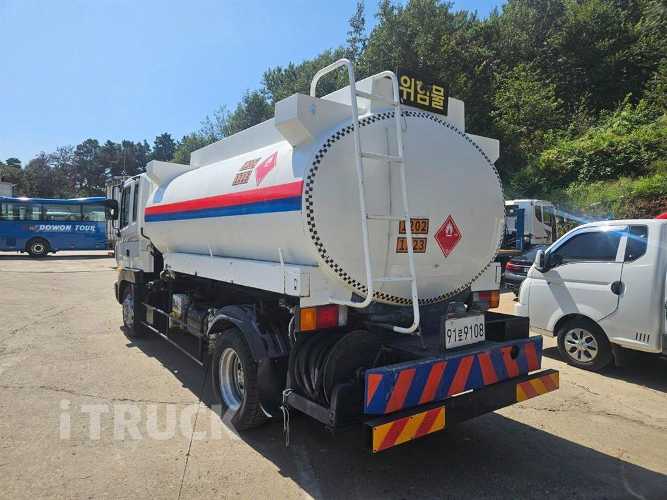현대 탱크로리 메가트럭 10,000L 수동 4