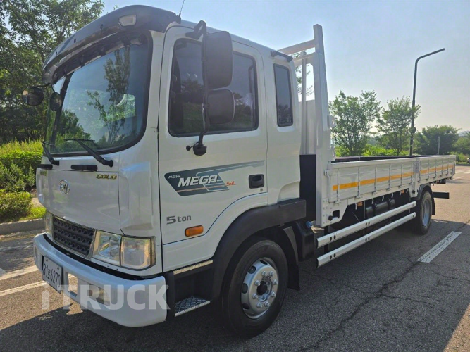 현대 메가트럭 280 단바리 카고 5톤 수동
