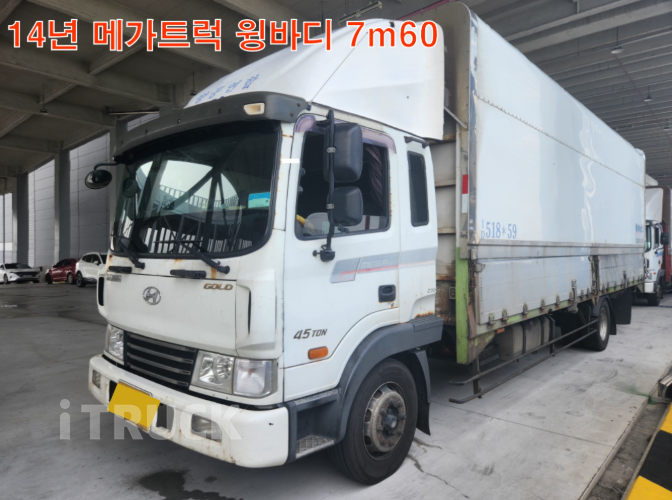현대 메가트럭 270 단바리 윙바디 4.5톤 수동