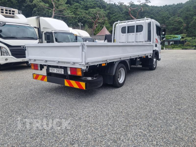 현대 올뉴마이티 2.5톤 카고 슈퍼캡 5