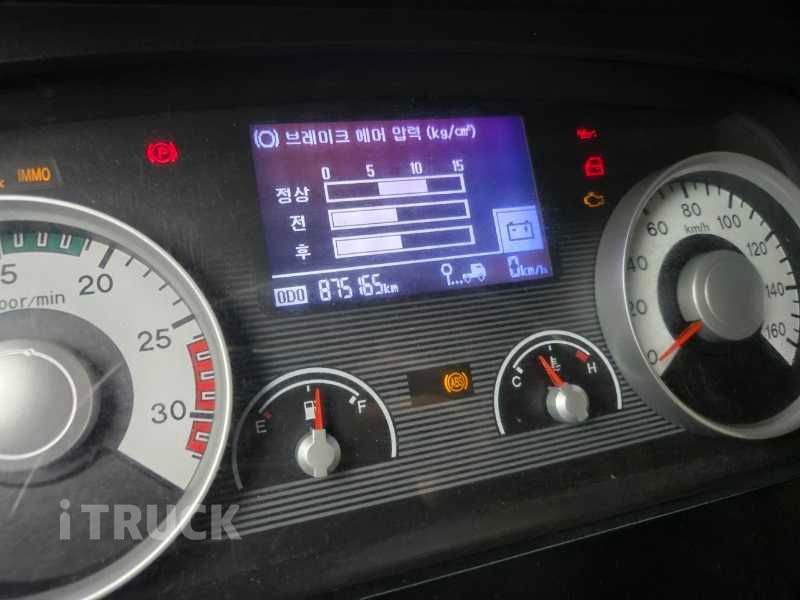 현대 메가트럭 270 앞축 카고 4.5톤 수동
