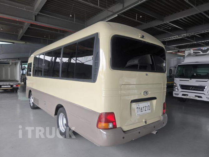 현대 버스 25인승 2