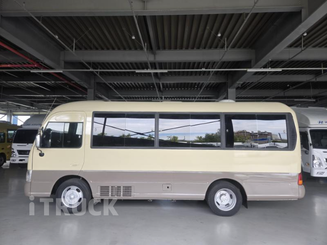 현대 버스 25인승 3