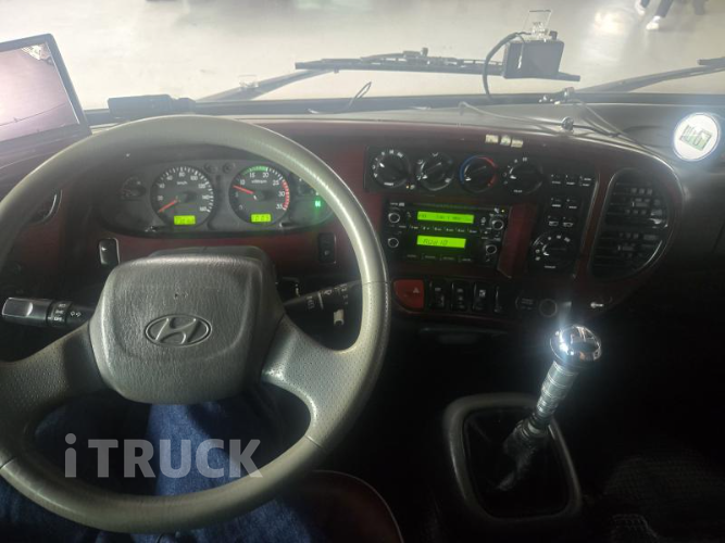 현대 버스 25인승 9