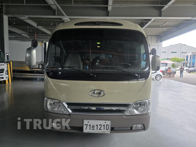 현대 버스 25인승 1