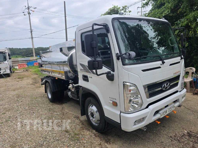 현대 살수차 올뉴마이티 스텐탱크 4,000L 수동 1