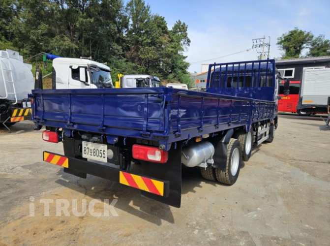 현대 파비스 300 앞축 카고 8.5톤 수동 4