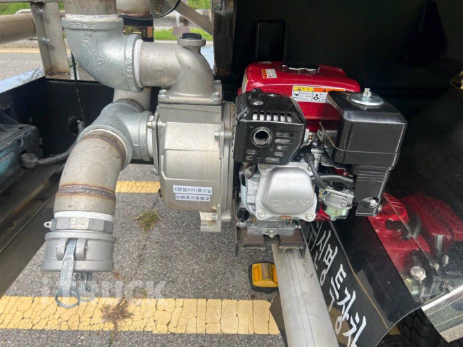 현대 살수차 메가트럭 스텐탱크 7,500L 수동 8