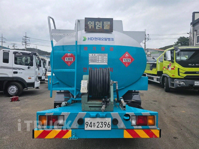 현대 탱크로리 메가트럭 9,875L 수동 5