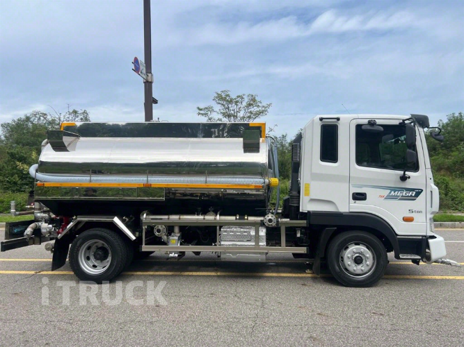 현대 살수차 메가트럭 스텐탱크 7,500L 수동 4