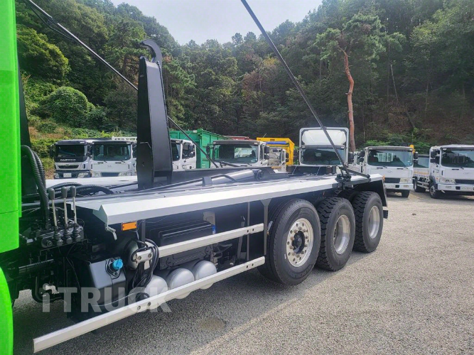 현대 엑시언트 암롤 520 24톤 수동 앞축 4