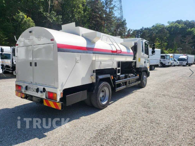 현대 탱크로리 메가트럭 5,000L 수동 4