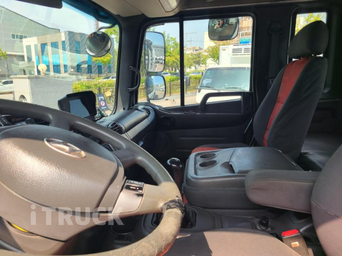 현대 메가트럭 260 단바리 카고 5톤 수동 11