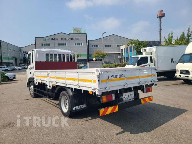 현대 메가트럭 260 단바리 카고 5톤 수동 5