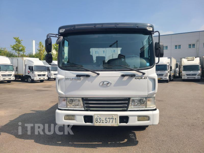 현대 메가트럭 260 단바리 카고 5톤 수동 1