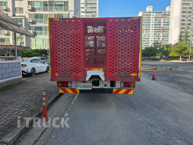 현대 메가트럭 250 단바리 카고 5톤 수동 2