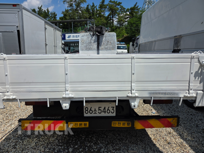 현대 메가트럭 250 단바리 카고 4.5톤 수동 4