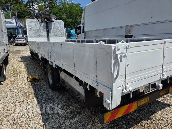 현대 메가트럭 250 단바리 카고 4.5톤 수동 3