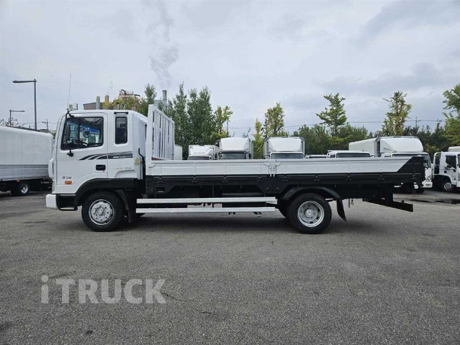 현대 메가트럭 235 단바리 카고 5톤 수동 2