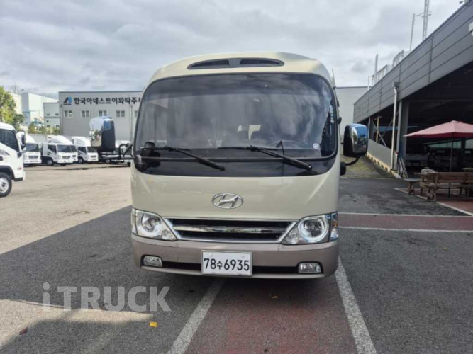현대 버스 25인승 2