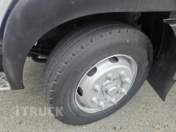 현대 메가트럭 235 단바리 카고 5톤 수동 16