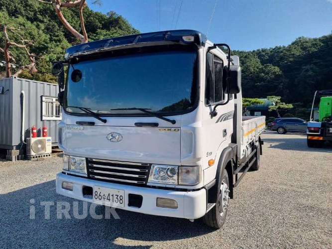 현대 메가트럭 250 단바리 카고 4.5톤 수동 3